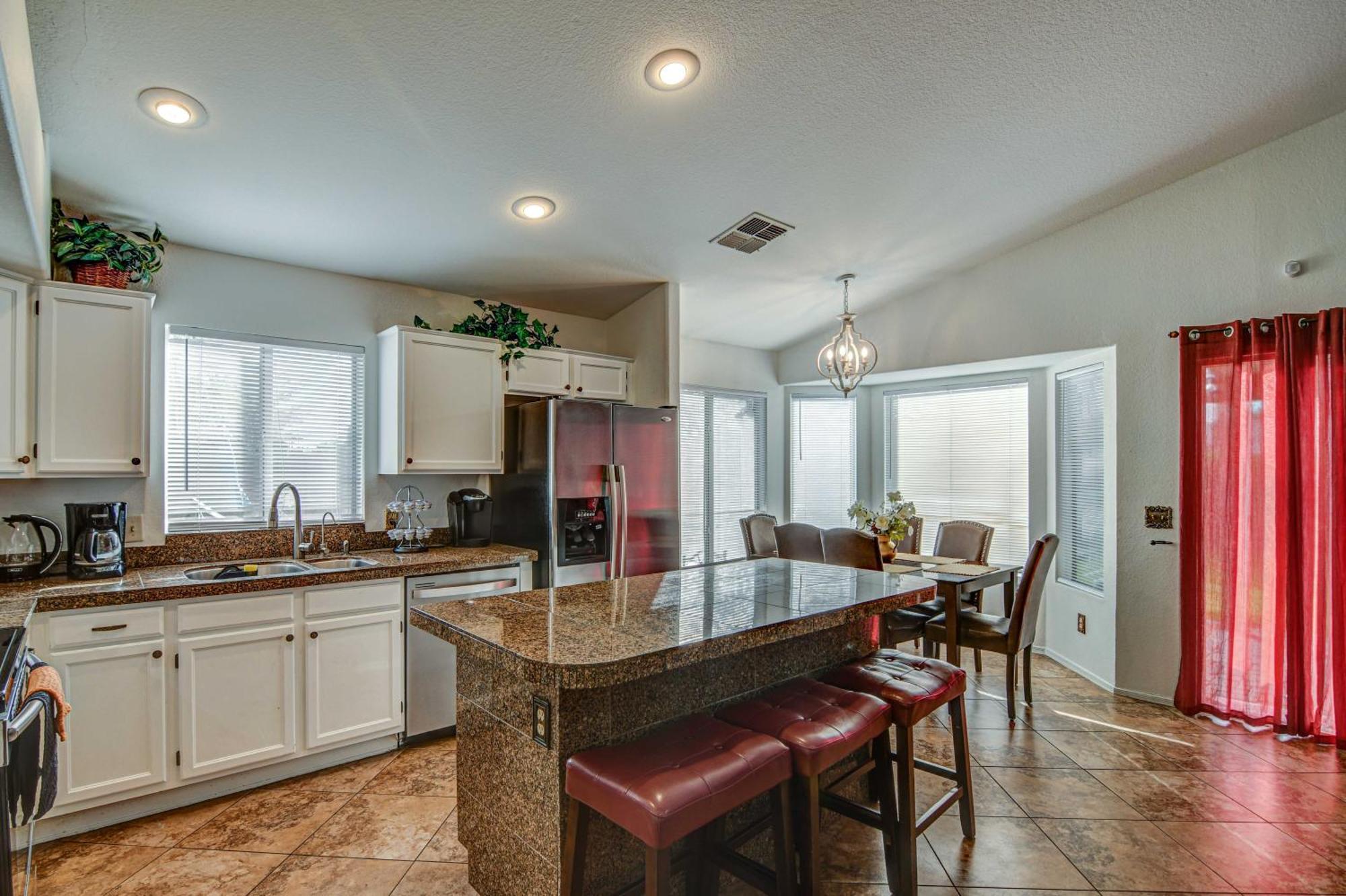 Route 66 Oasis In Downtown Gilbert With Heated Pool & Mini Golf Villa Exteriör bild